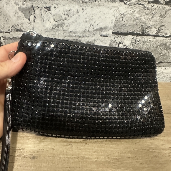 EUC Cruise Club Black Sequin Wristlet Clutch Purse - Picture 2 of 8